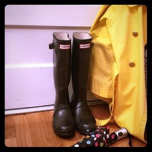 Hunter Matte black size 7 boots